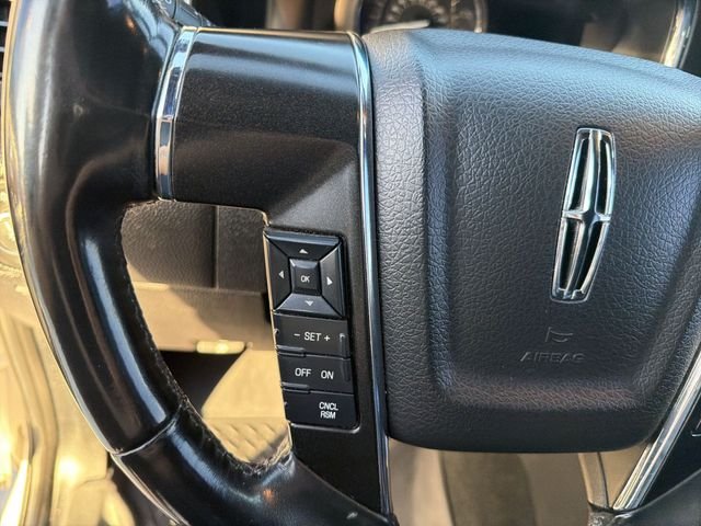 2016 Lincoln Navigator Select - Photo 17