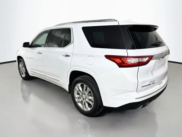 Used 2019 White Chevrolet High Country image 5
