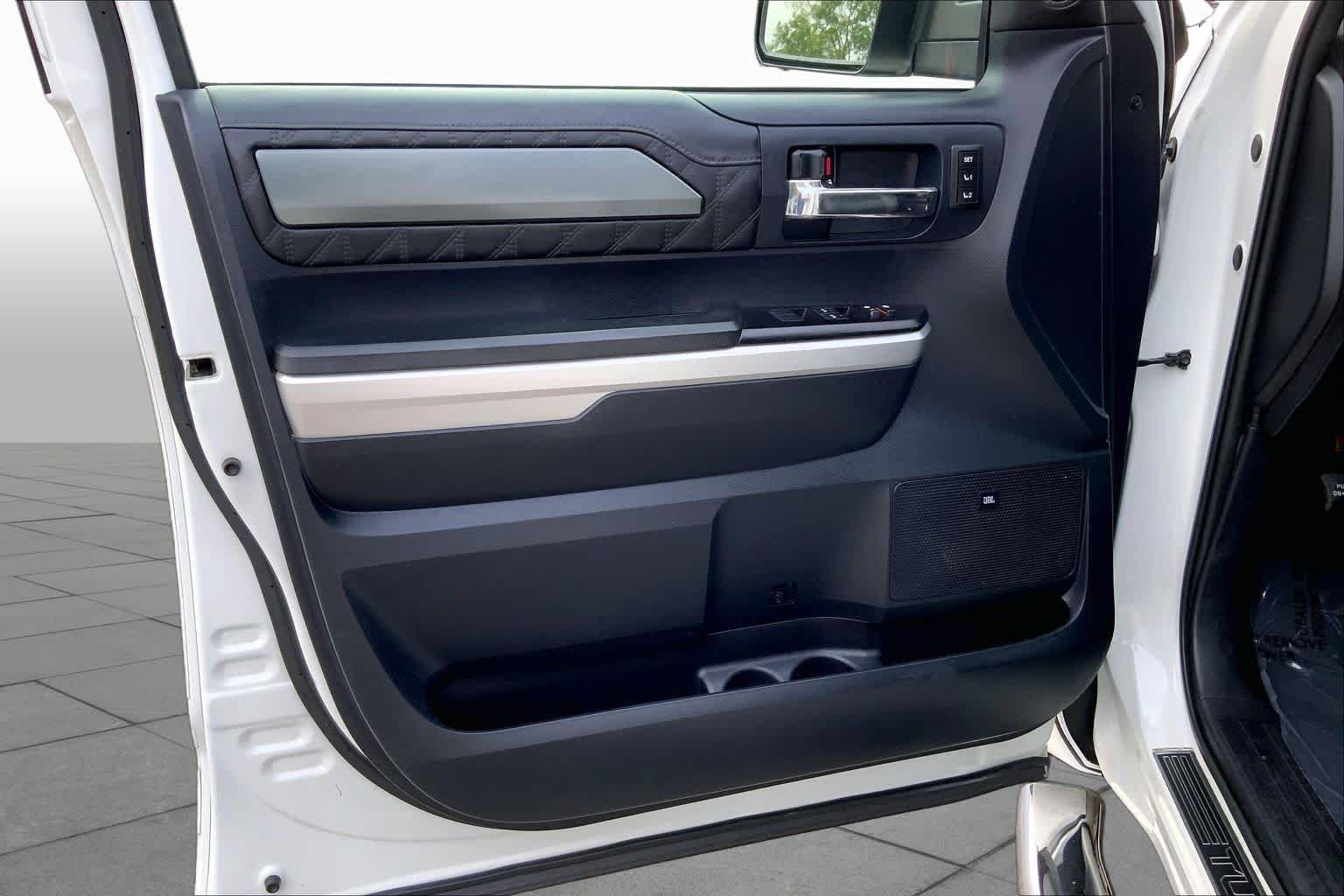 Used 2016 Super White Toyota Platinum image 19