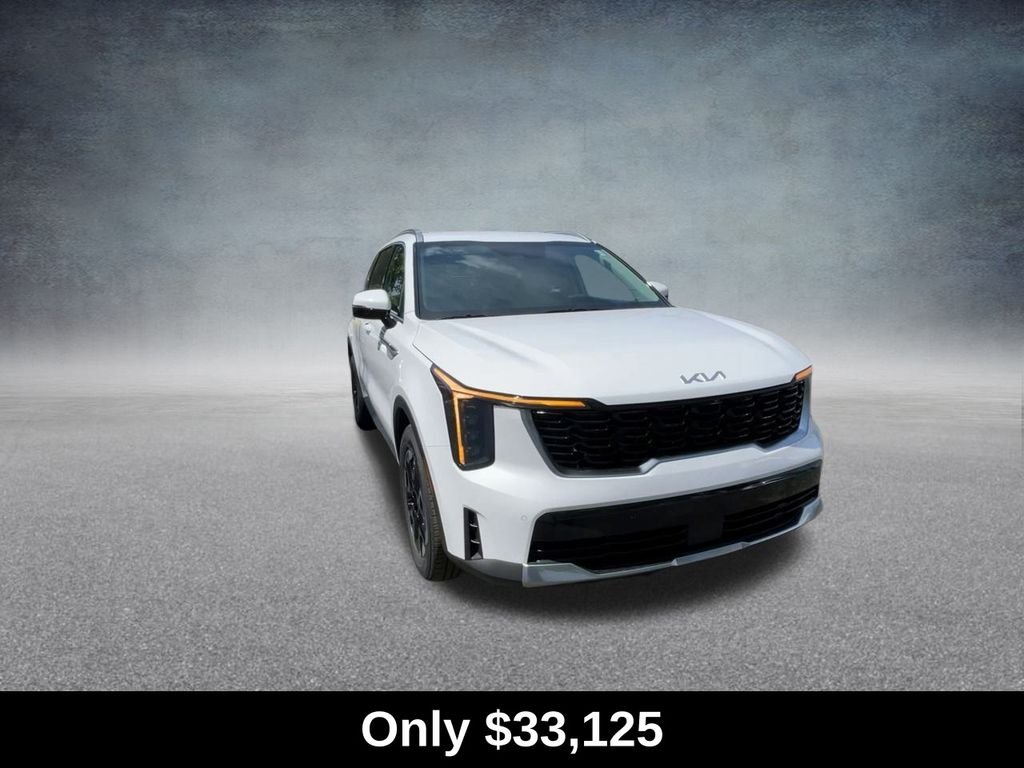 Used 2026 White Kia S image 4