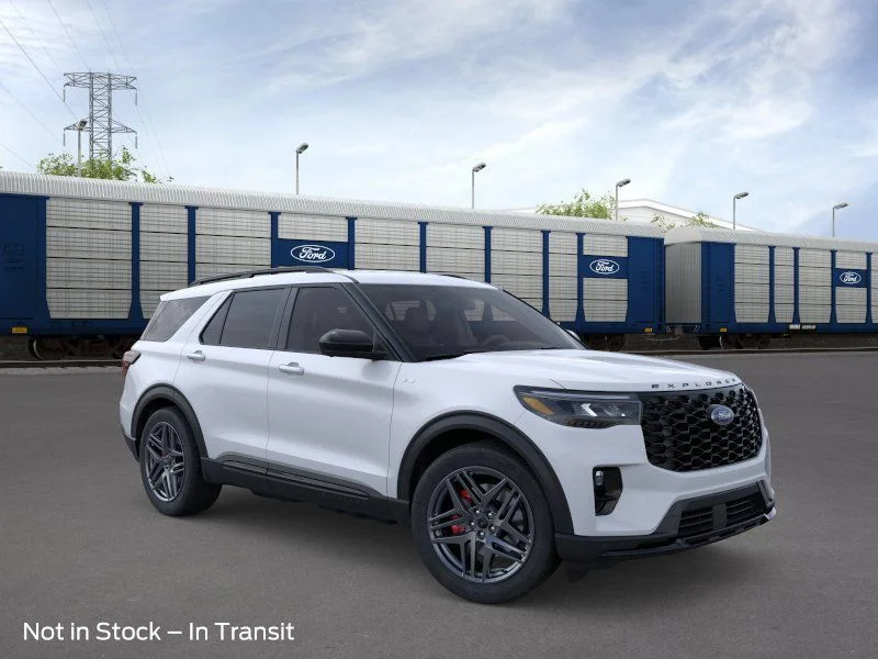 New 2026 Space White Metallic Ford ST-Line image 7