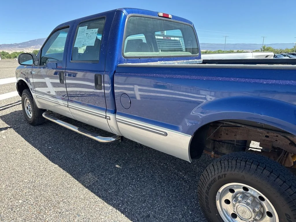 Used 1999 Deep Wedgewood Blue Clearcoat Metallic Ford XL image 12