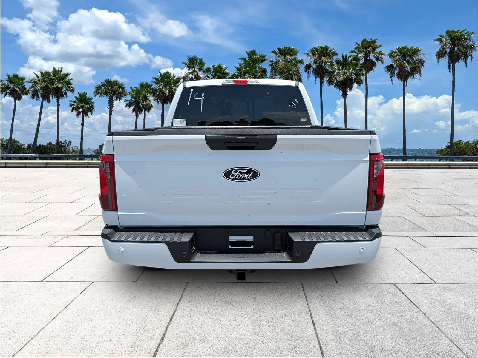 New 2026 Oxford White Ford XLT image 6