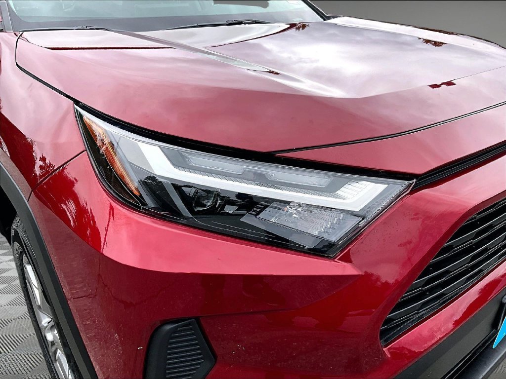 Used 2024 Red Toyota XLE image 33