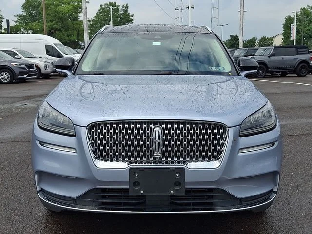 Used 2022 Blue Metallic Lincoln Standard image 2