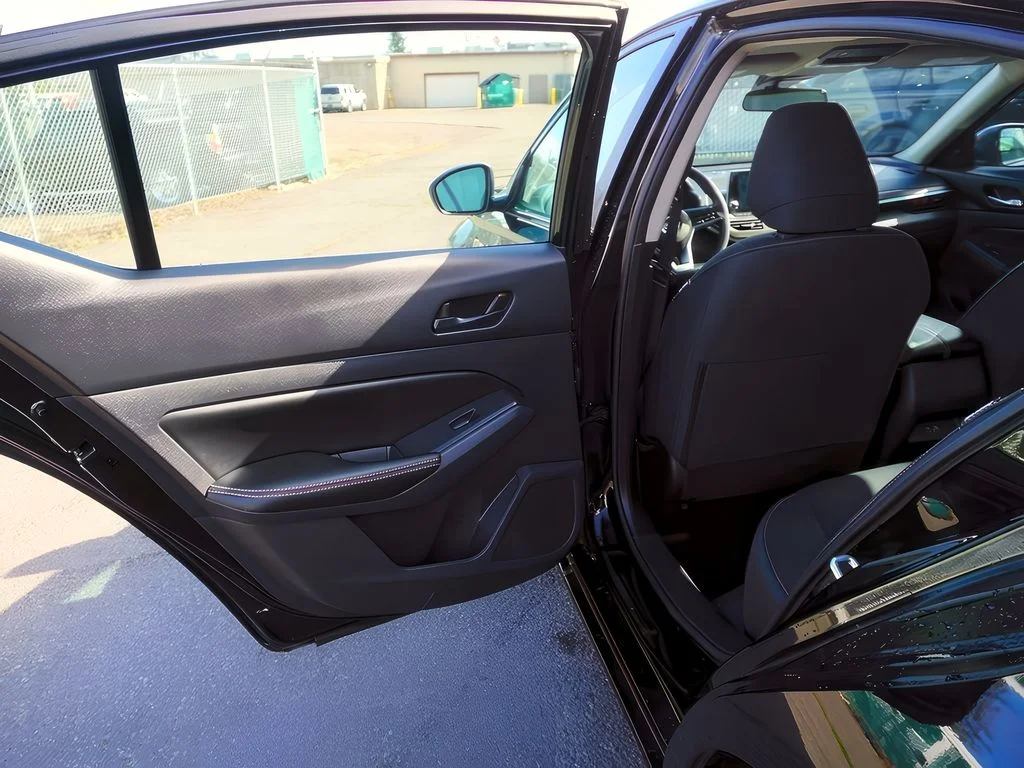 2025 Nissan Altima SV - Photo 37