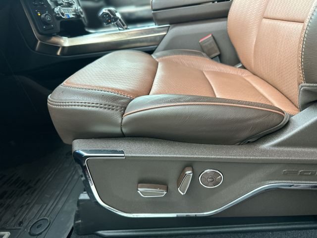 Used 2025  Ford King Ranch image 13