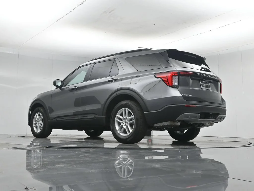 New 2027 Carbonized Gray Metallic Ford Active image 47