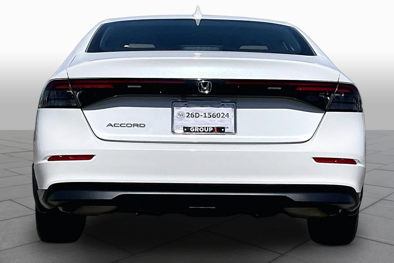 Used 2024 Platinum White Pearl Honda EX image 5