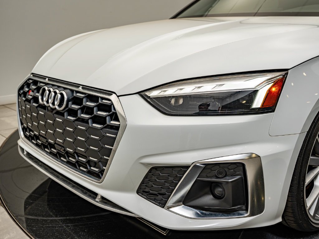 Used 2024 Glacier White Metallic/Black Roof Audi 3.0T Premium Plus image 4