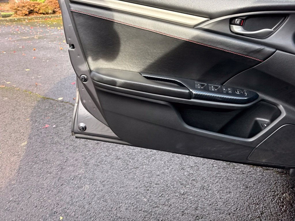 Used 2018 Modern Steel Metallic Honda Si image 17