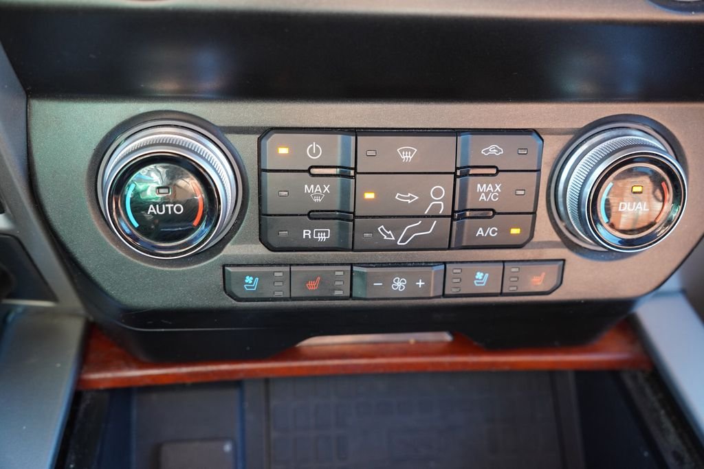 Used 2020 Gray Ford King Ranch image 7