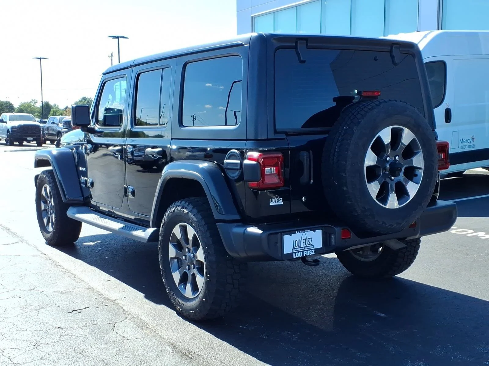 Used 2018 Black Clearcoat Jeep Sahara image 5