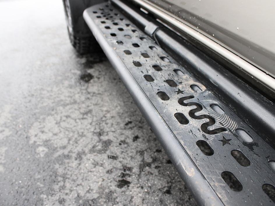 Used 2025 Gray Ford Badlands image 16