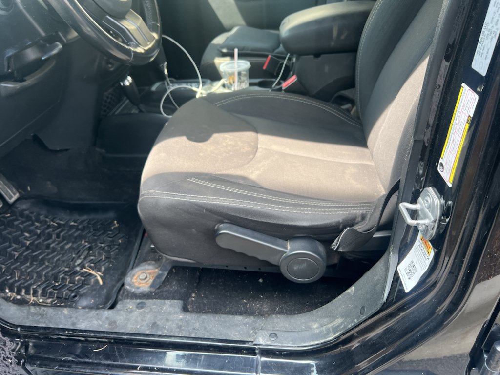 Used 2018 Black Clearcoat Jeep Sahara image 3
