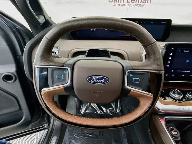 Used 2025 Gray Metallic Ford King Ranch image 11