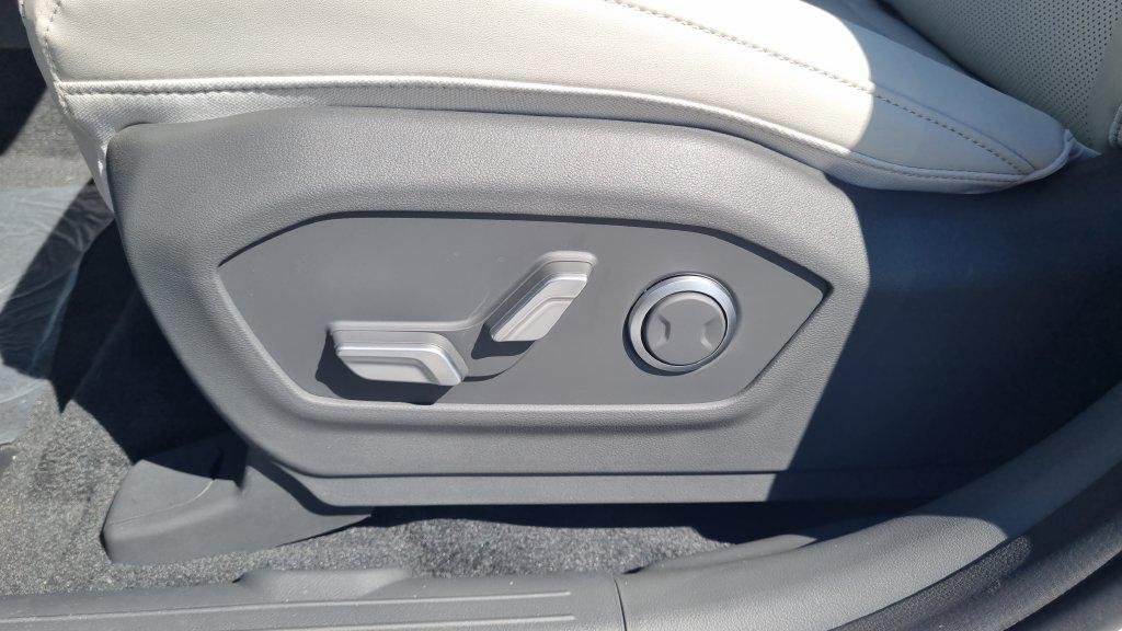 New 2026 White Hyundai SEL image 16