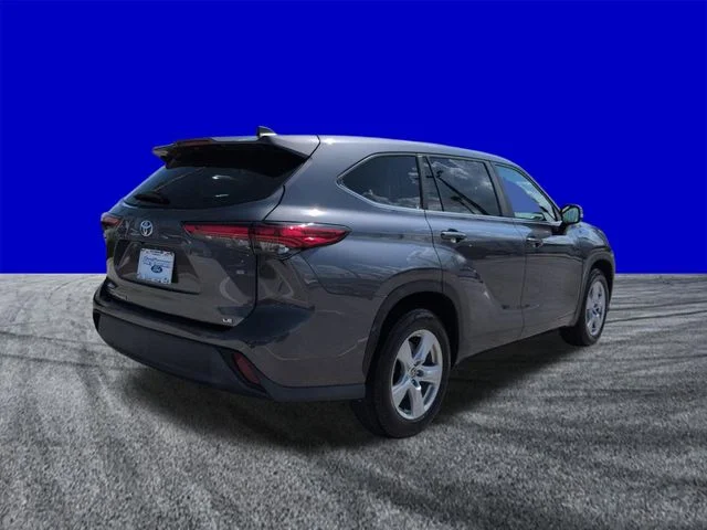 Certified Used 2023 Magnetic Gray Metallic Toyota LE image 4