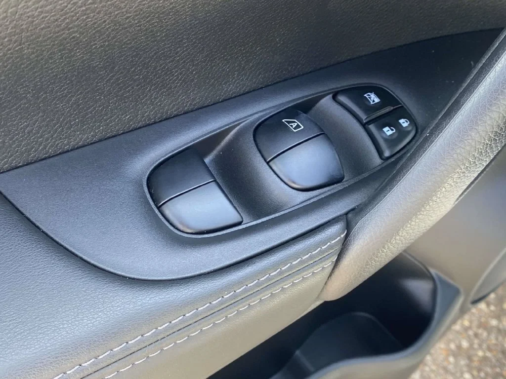 Certified Used 2022 White Nissan SV image 20
