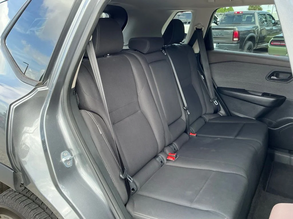 Used 2023 Gray Nissan S image 16