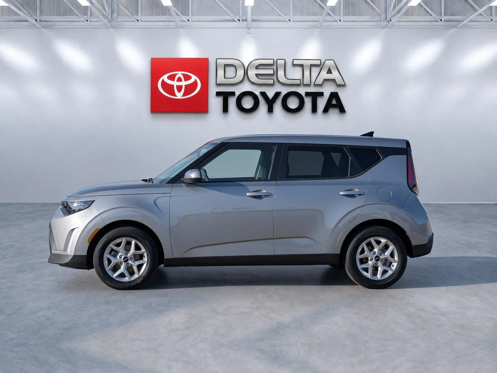 Used 2025 Steel Gray KIA LX FWD image 2
