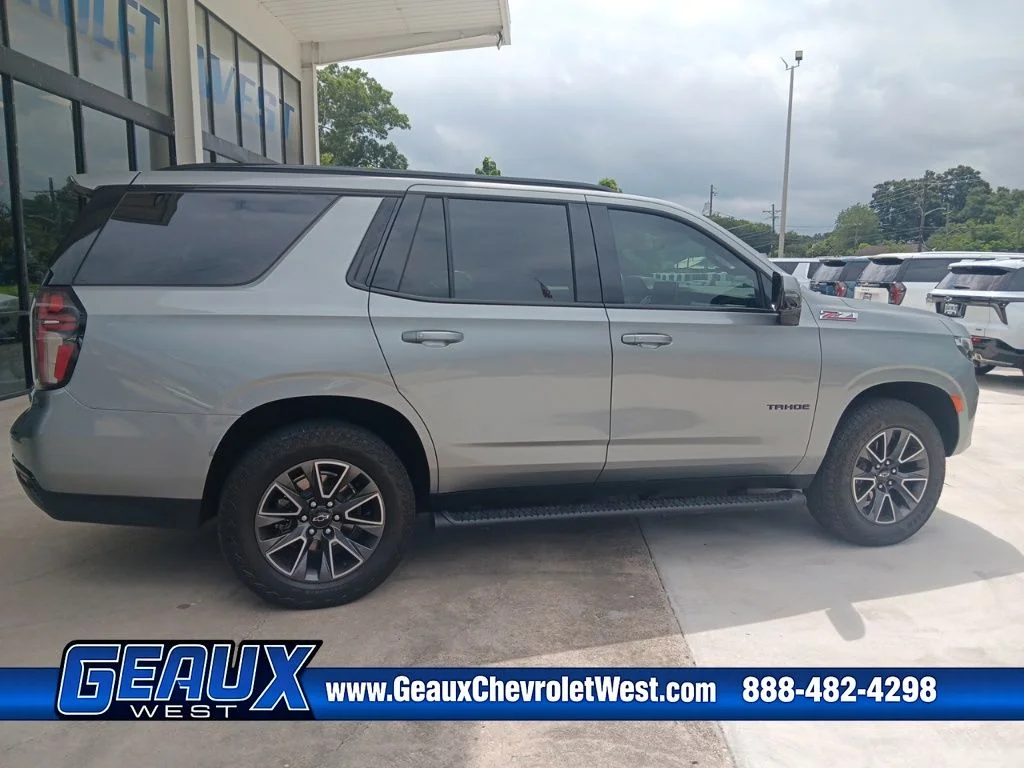 Used 2024 Gray Chevrolet Z71 image 9