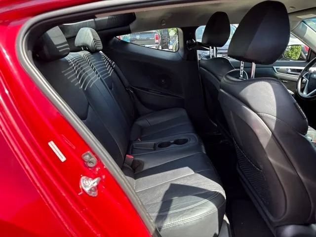 Used 2015 Boston Red Metallic Hyundai RE:FLEX image 10