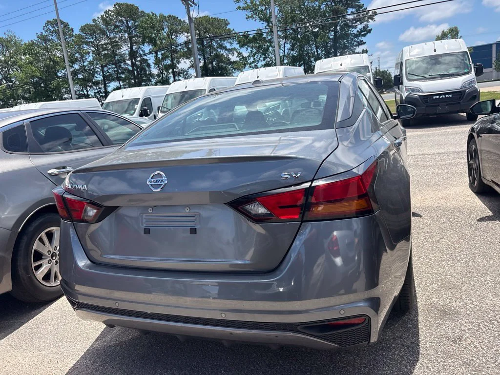 Used 2022 Gray Nissan 2.5 SV image 12
