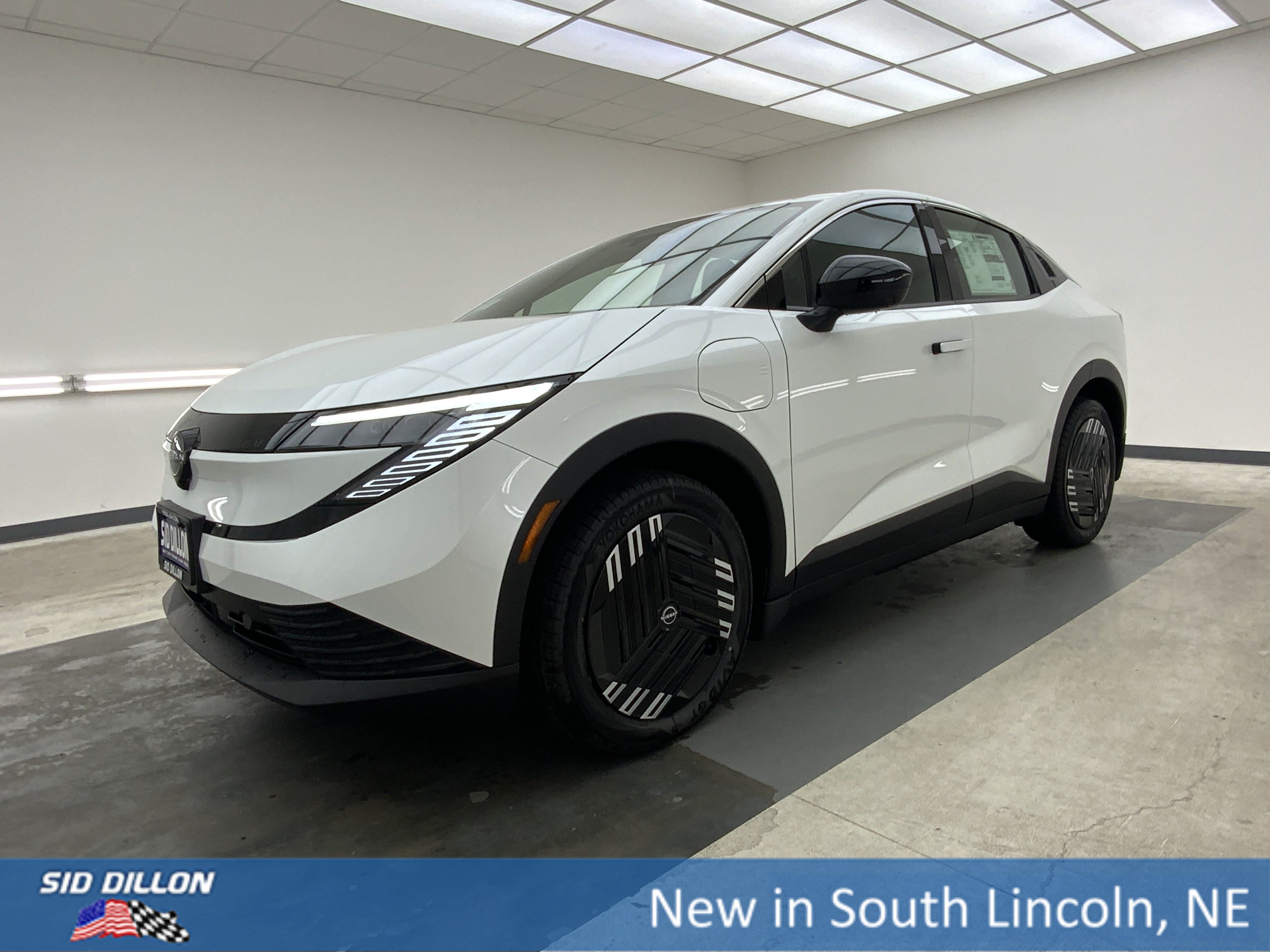 Everest White Pearl Tricoat 2026 Nissan LEAF SUV / Crossover Front-Wheel Drive Automatic
