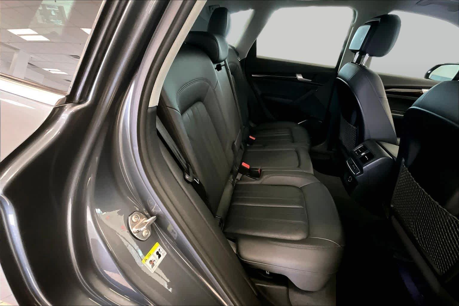Used 2020 Monsoon Gray Metallic Audi Premium image 20