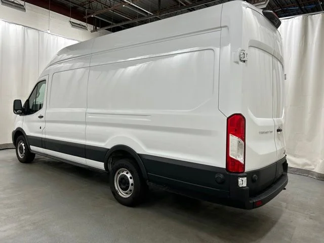 Used 2024 White Ford Base image 3