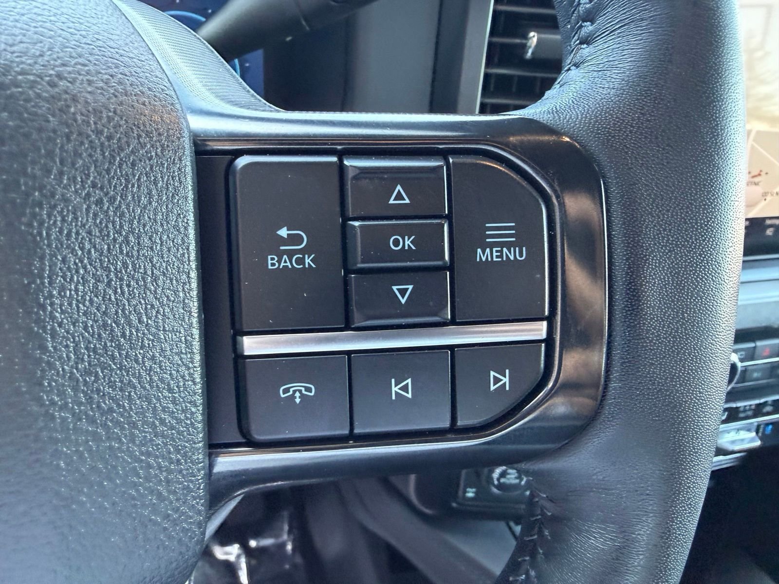 2025 Ford F-350 Super Duty Platinum - Photo 17