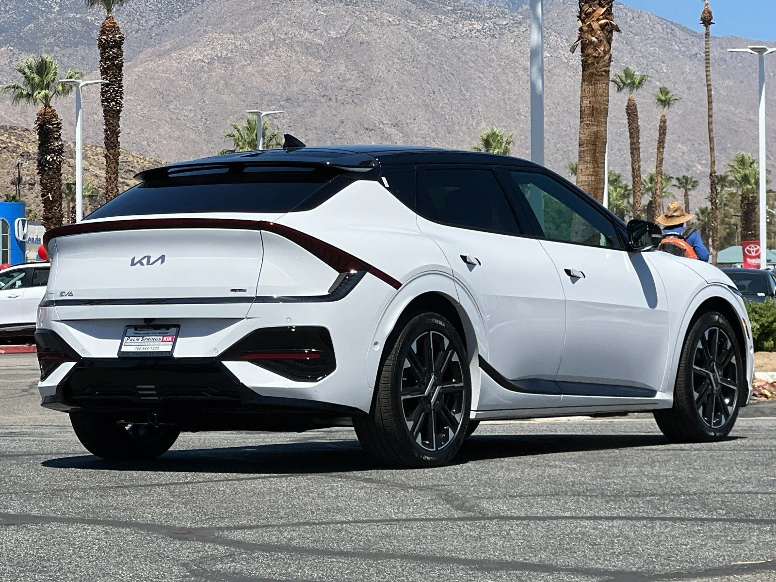 New 2026 White Kia GT-Line image 3