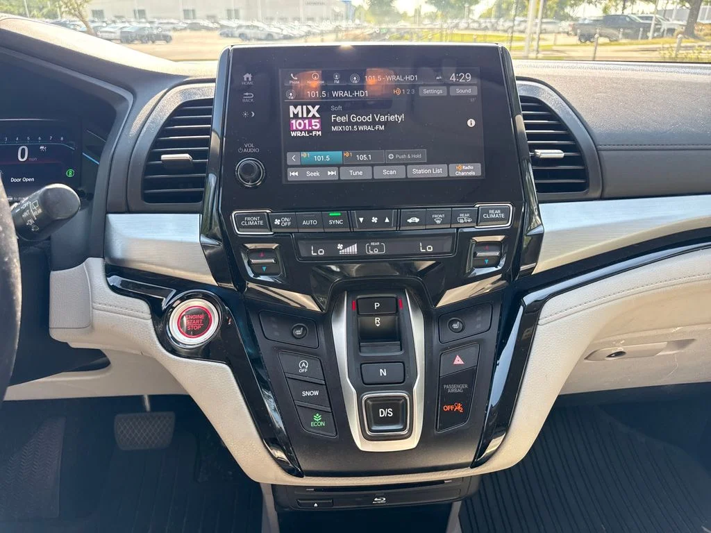 2021 Honda Odyssey Touring - Photo 18
