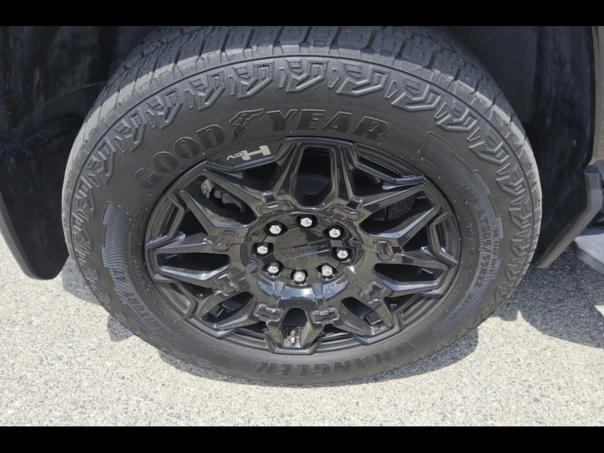 Used 2024 Interstellar White GMC 2X image 23