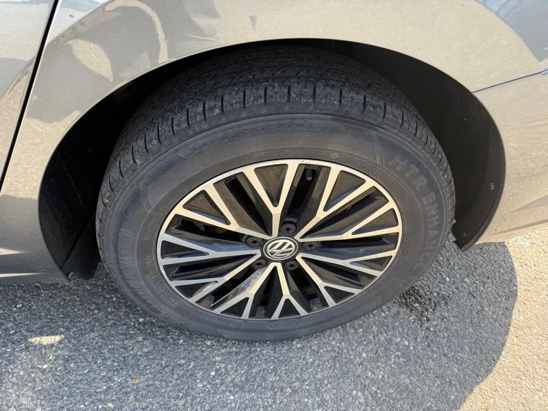 Used 2019  Volkswagen 1.4T SE image 13