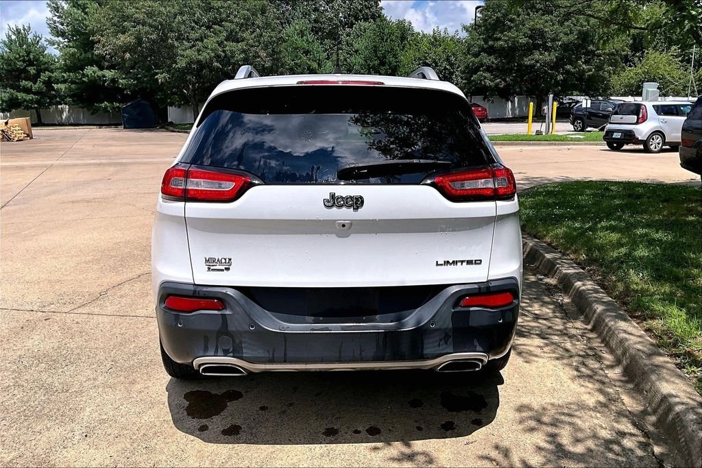 Used 2018 White Jeep Limited image 6