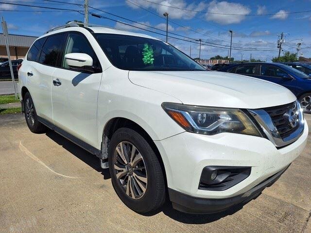 Used 2019 Pearl White Tricoat Nissan SV image 4
