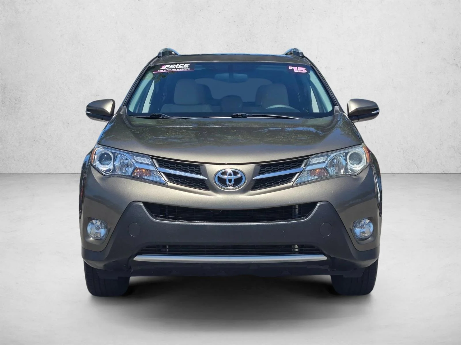 Used 2015 Pyrite Mica Toyota XLE image 2