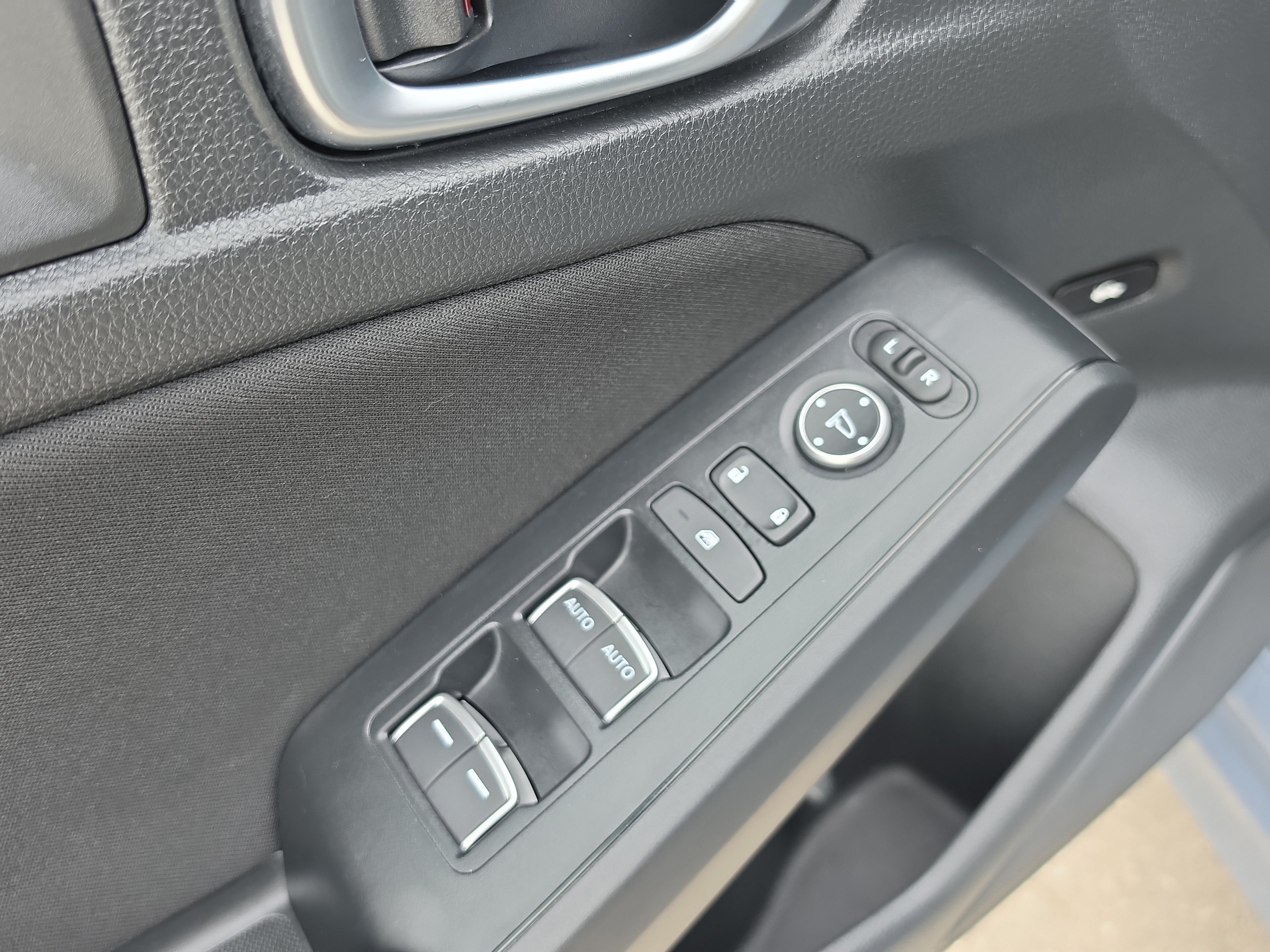 Used 2024 Morning Mist Metallic Honda Sport image 19