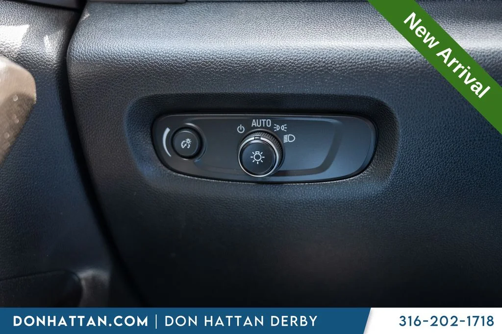 Used 2023 Gray Chevrolet LT image 17