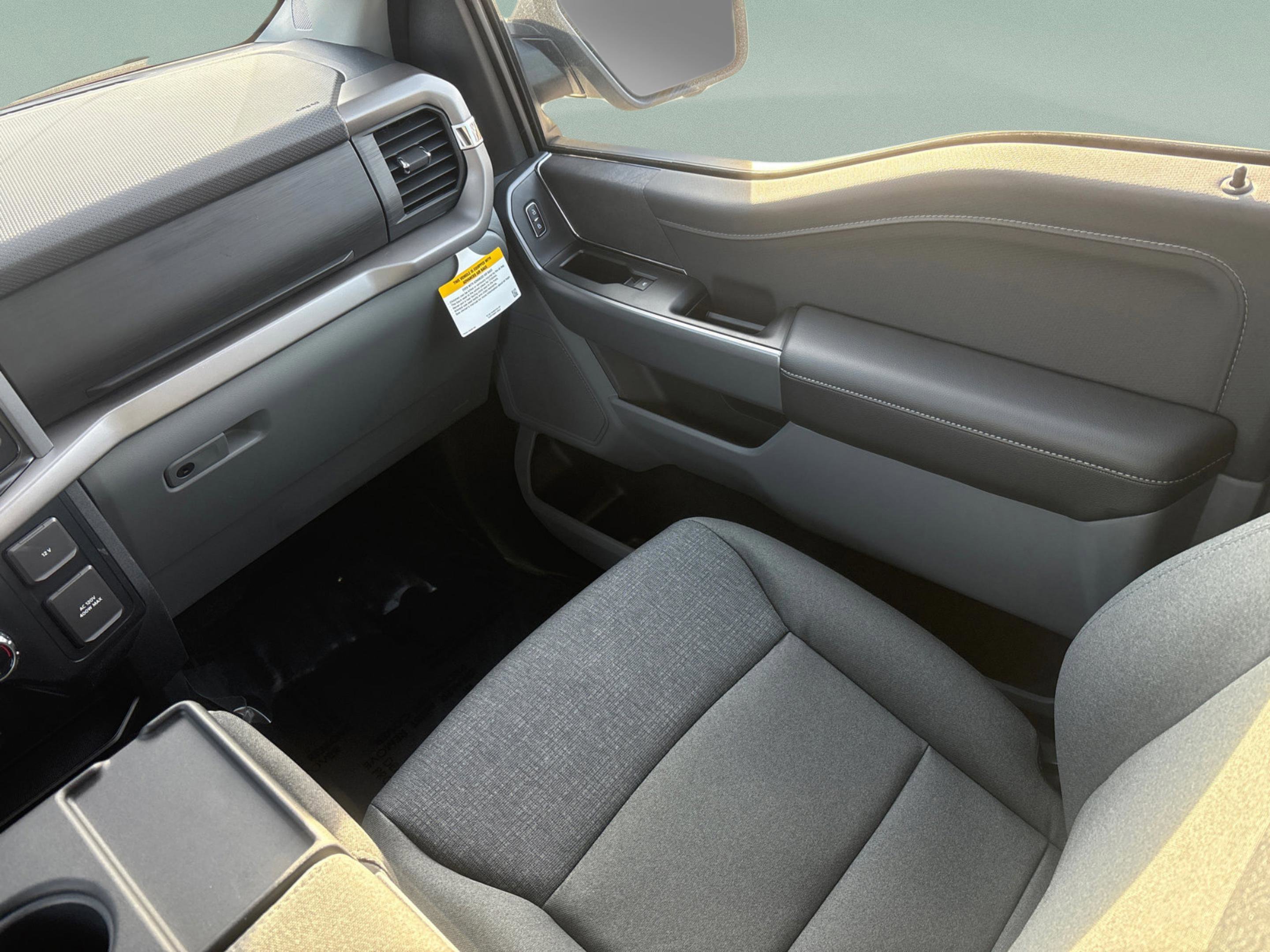 New 2026 Iconic Silver Metallic Ford XLT image 15
