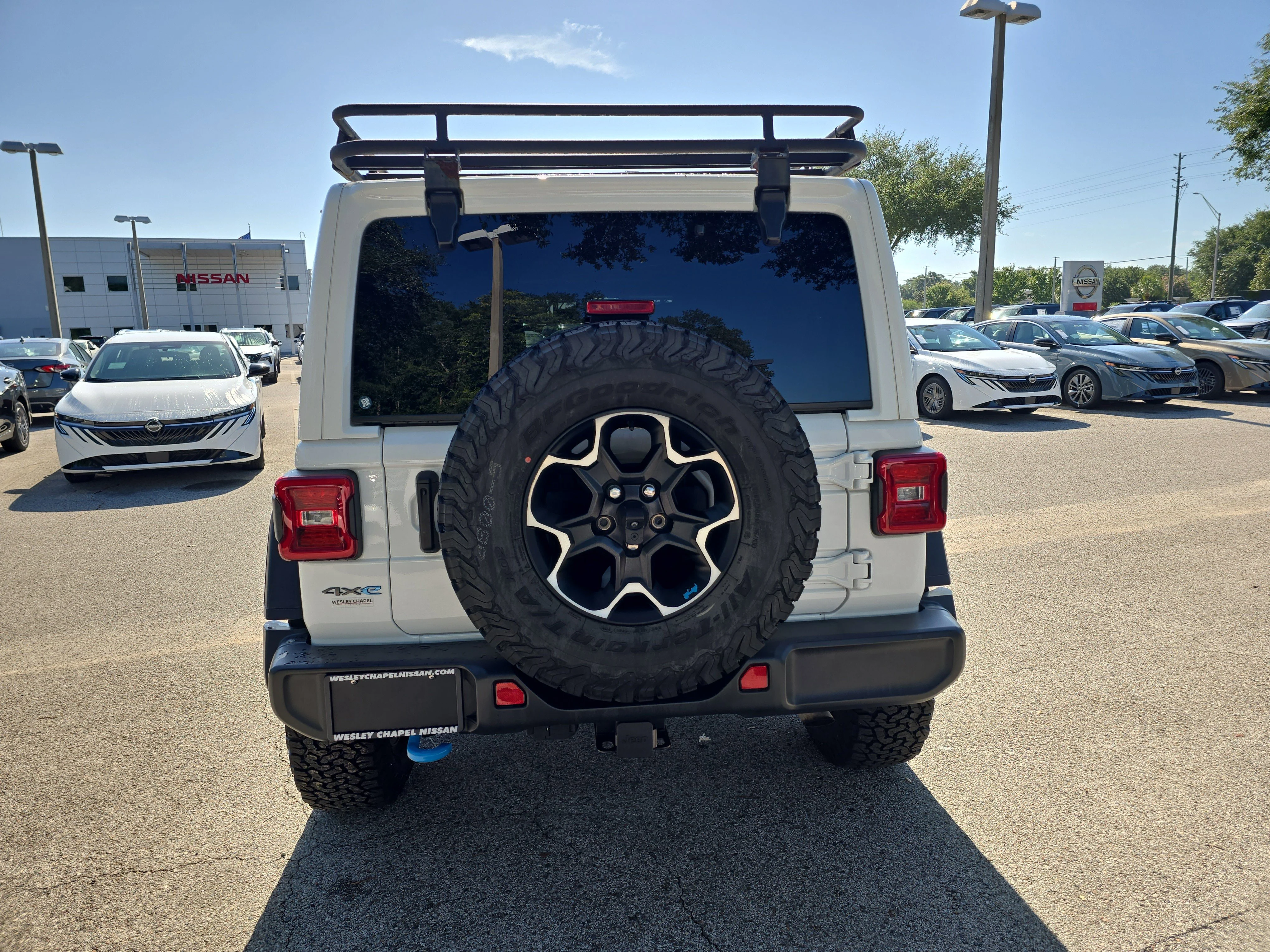 Used 2022 Bright White Clearcoat Jeep Unlimited Rubicon image 7