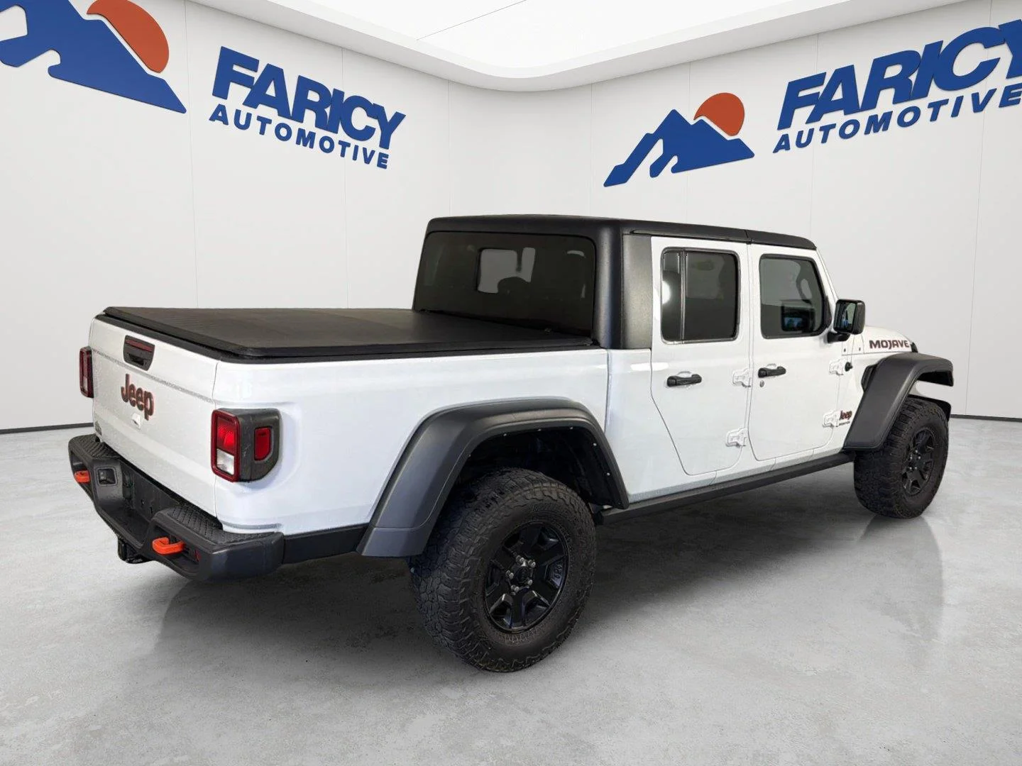 Used 2022 Bright White Clearcoat Jeep Mojave image 5