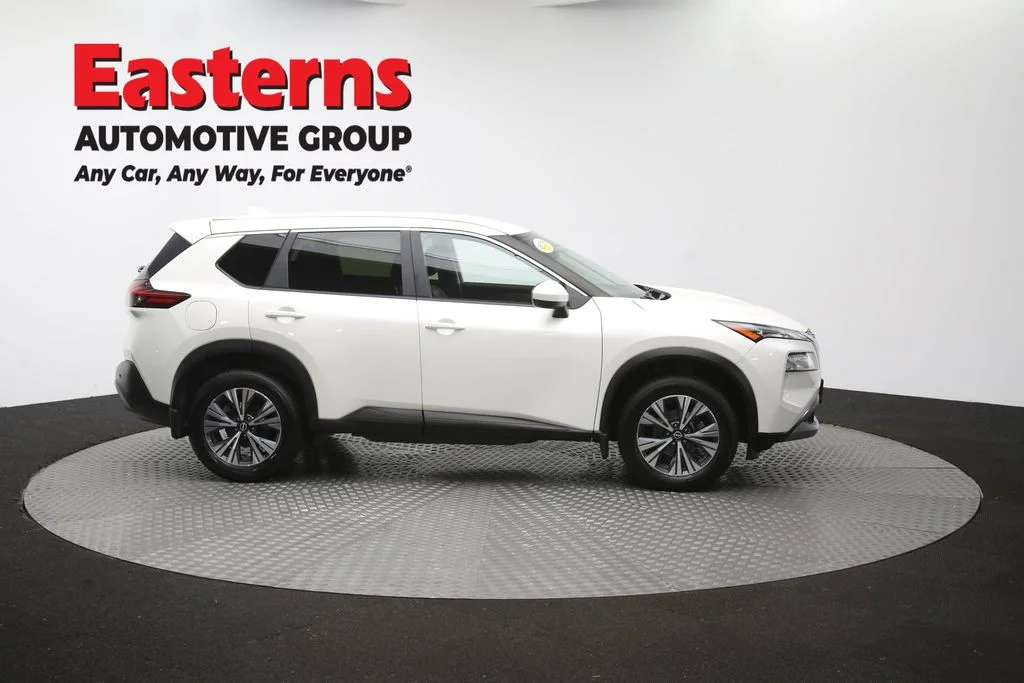 Used 2023 White Nissan SV image 44