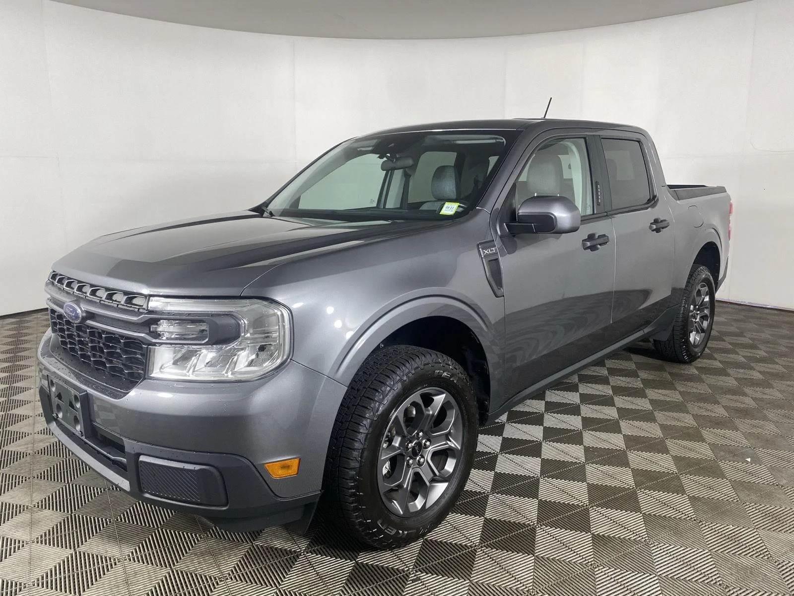 Used 2022 Carbonized Gray Ford XLT image 3