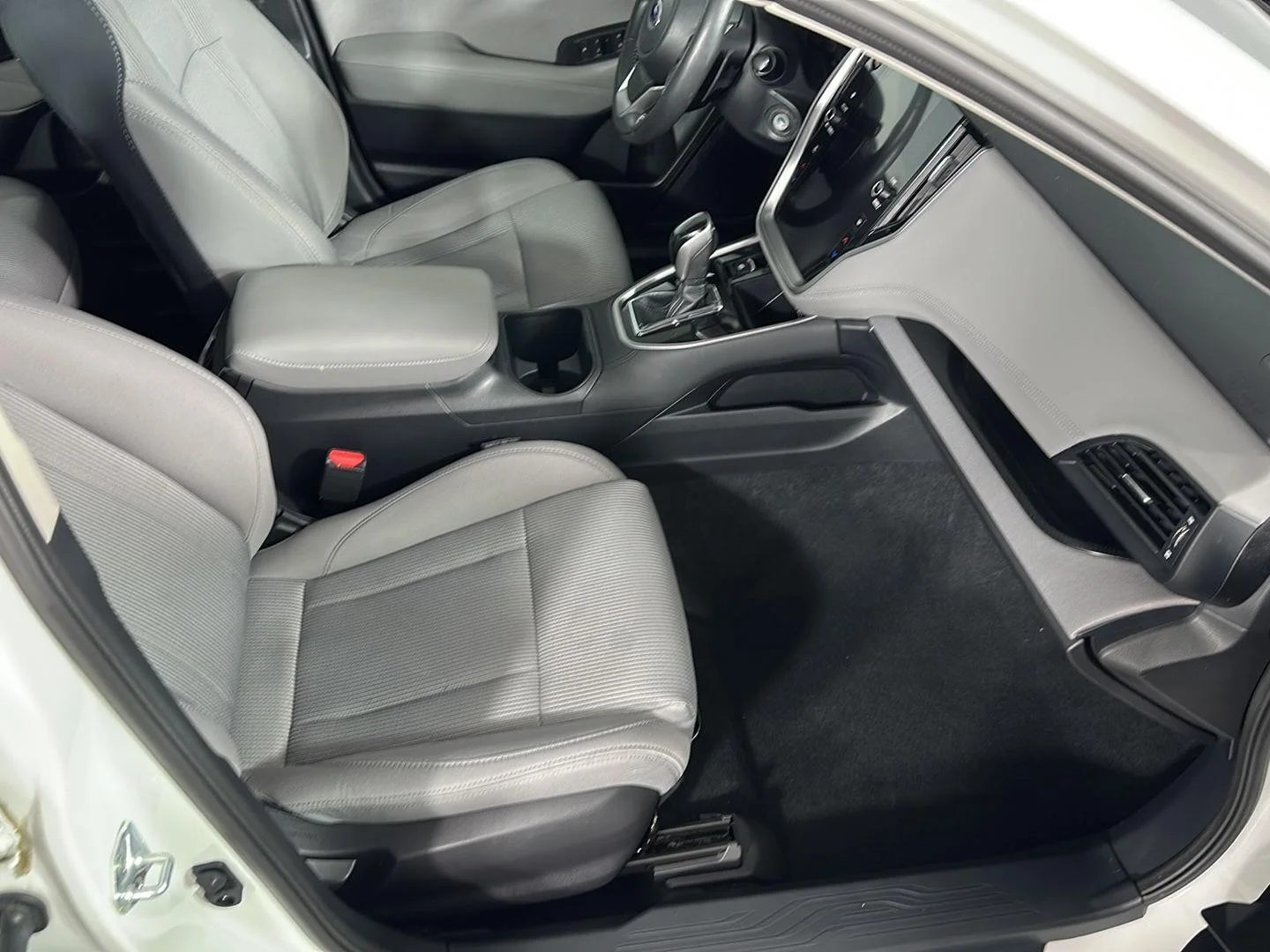 Used 2024 Crystal White Pearl Subaru Premium image 6