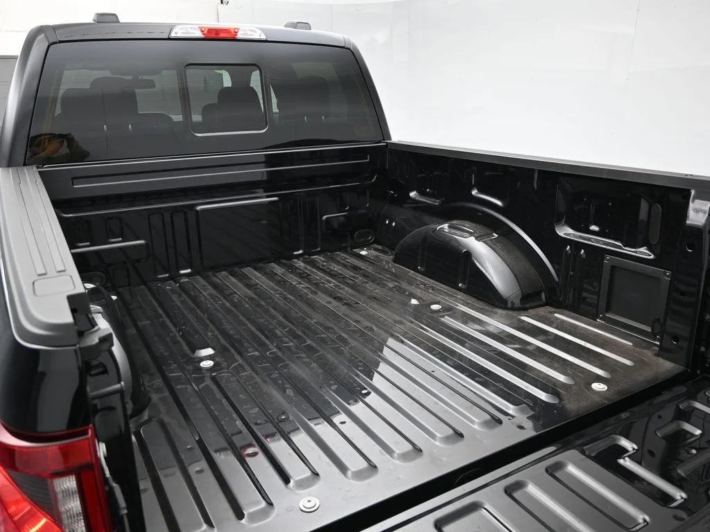 New 2026 Agate Black Metallic Ford XLT image 25