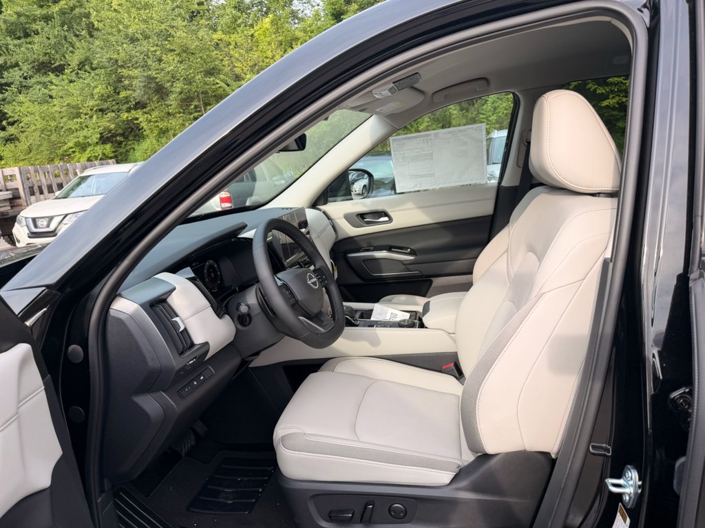2026 Nissan Pathfinder SL - Photo 6