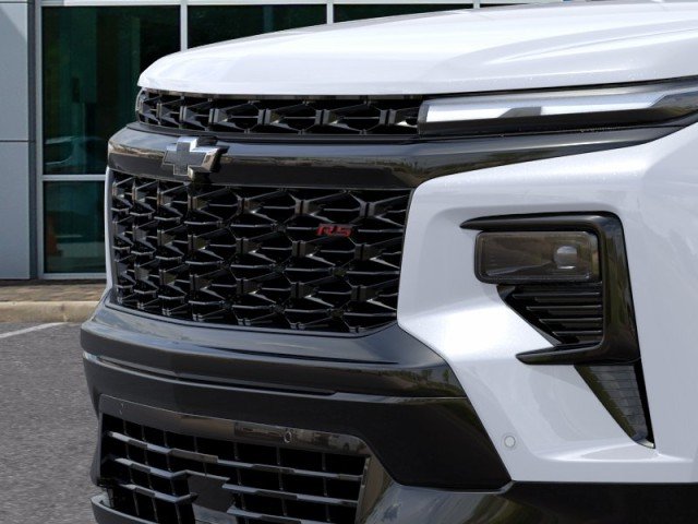 New 2027 Polar White Tricoat Chevrolet RS image 13